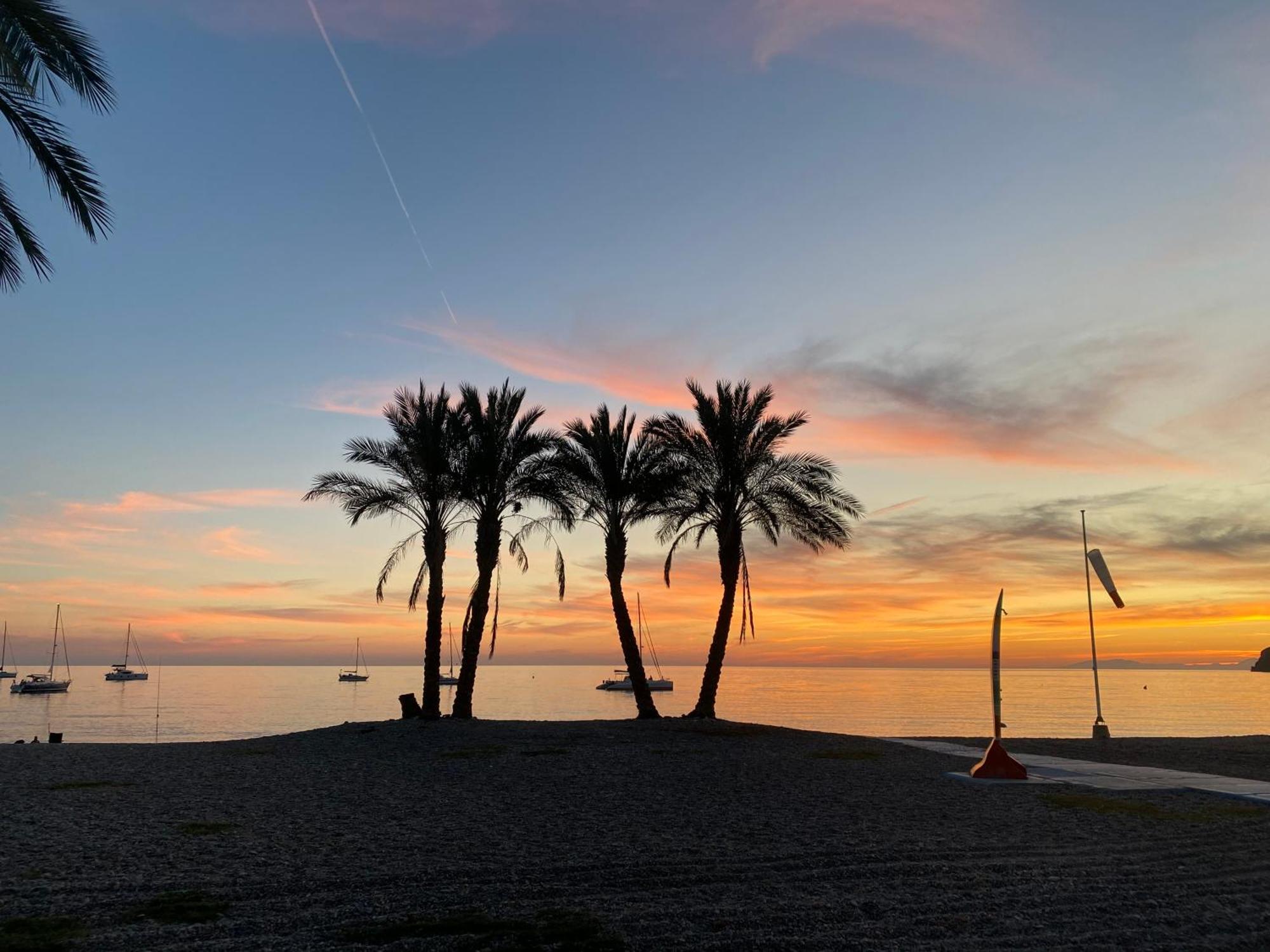 Jardines De Adnania En Marina Del Este Con Vista Al Mar Ada Ла Херадура Екстериор снимка
