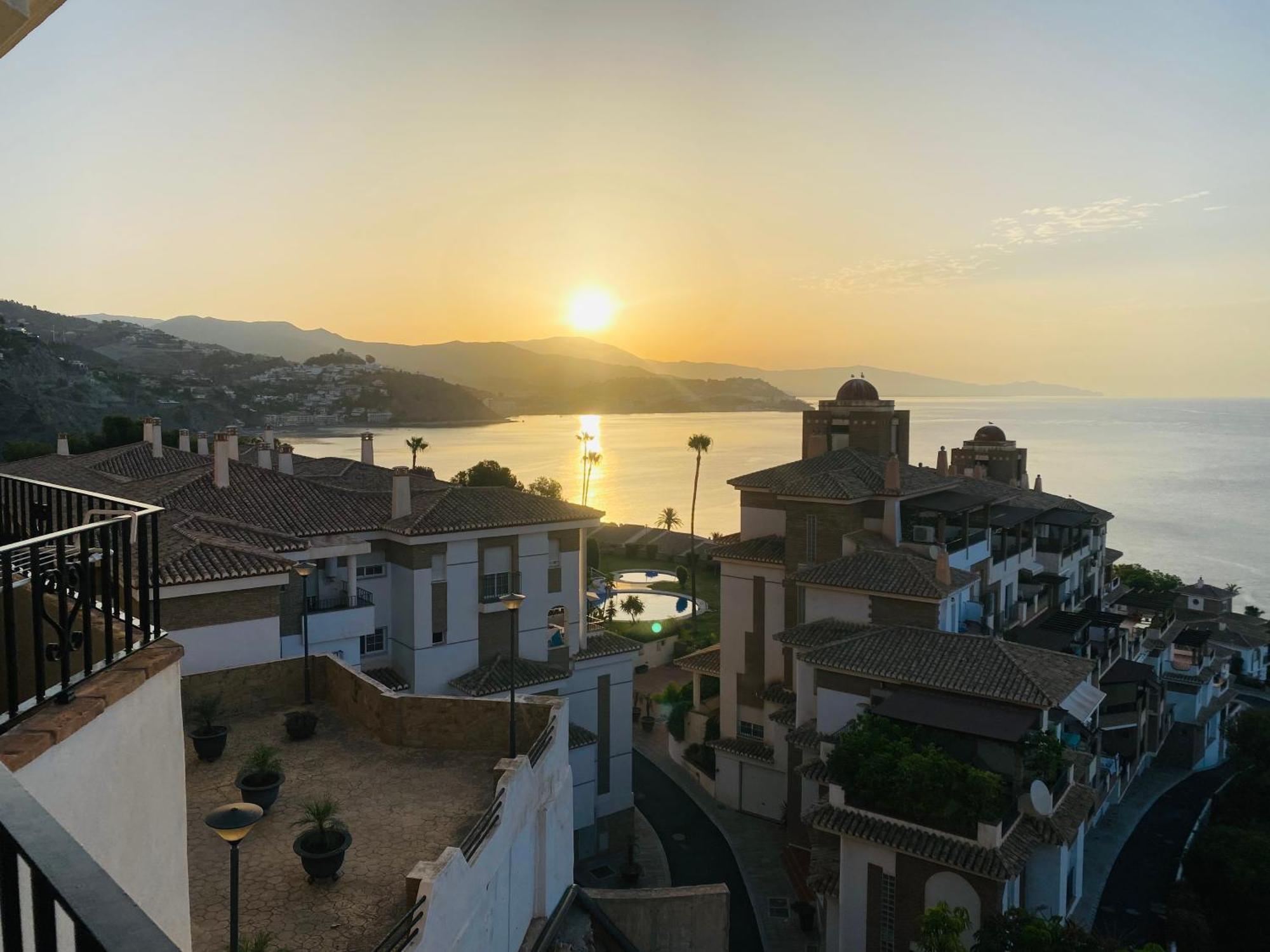 Jardines De Adnania En Marina Del Este Con Vista Al Mar Ada Ла Херадура Екстериор снимка