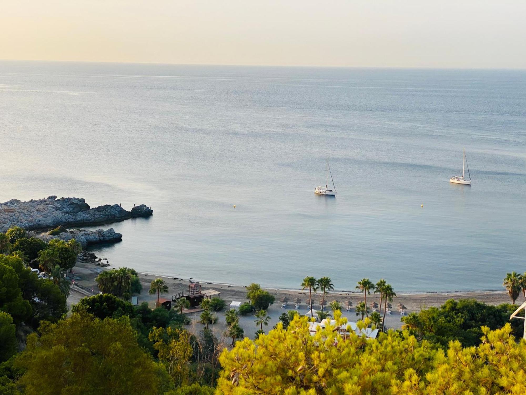 Jardines De Adnania En Marina Del Este Con Vista Al Mar Ada Ла Херадура Екстериор снимка