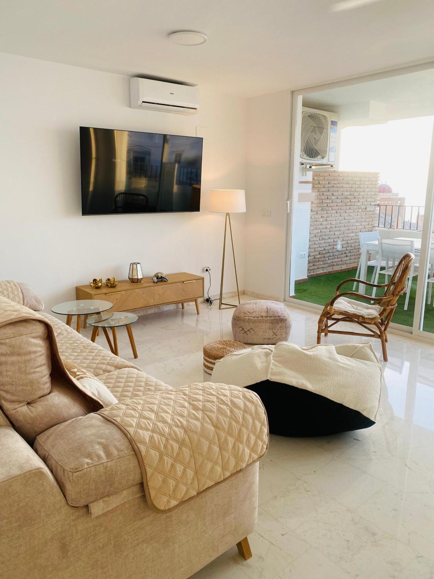 Jardines De Adnania En Marina Del Este Con Vista Al Mar Ada Ла Херадура Екстериор снимка