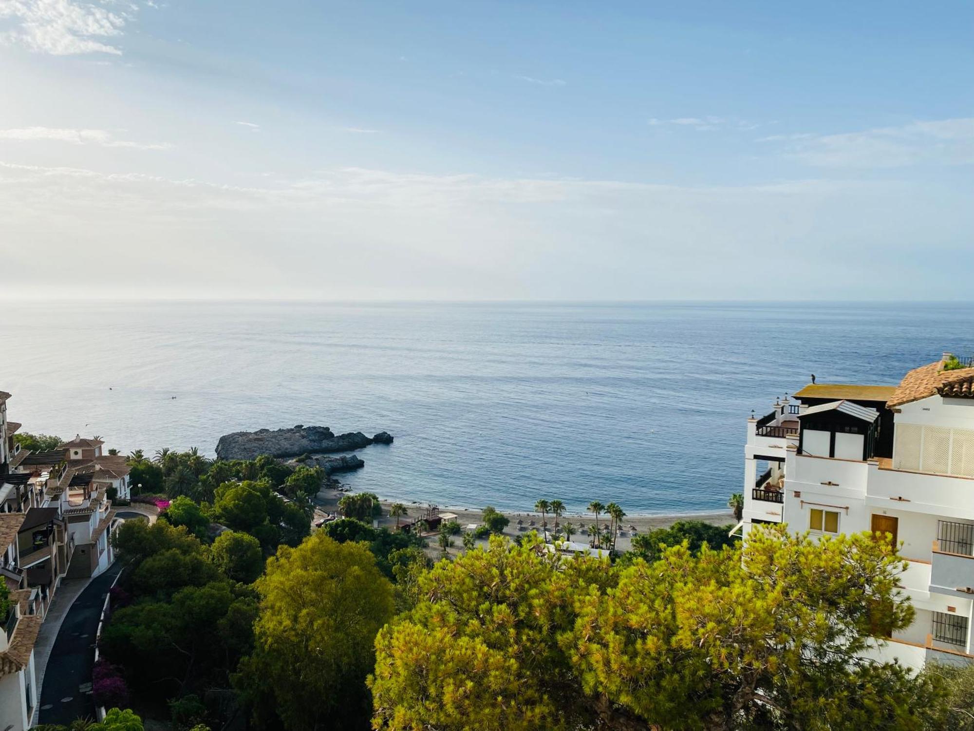 Jardines De Adnania En Marina Del Este Con Vista Al Mar Ada Ла Херадура Екстериор снимка