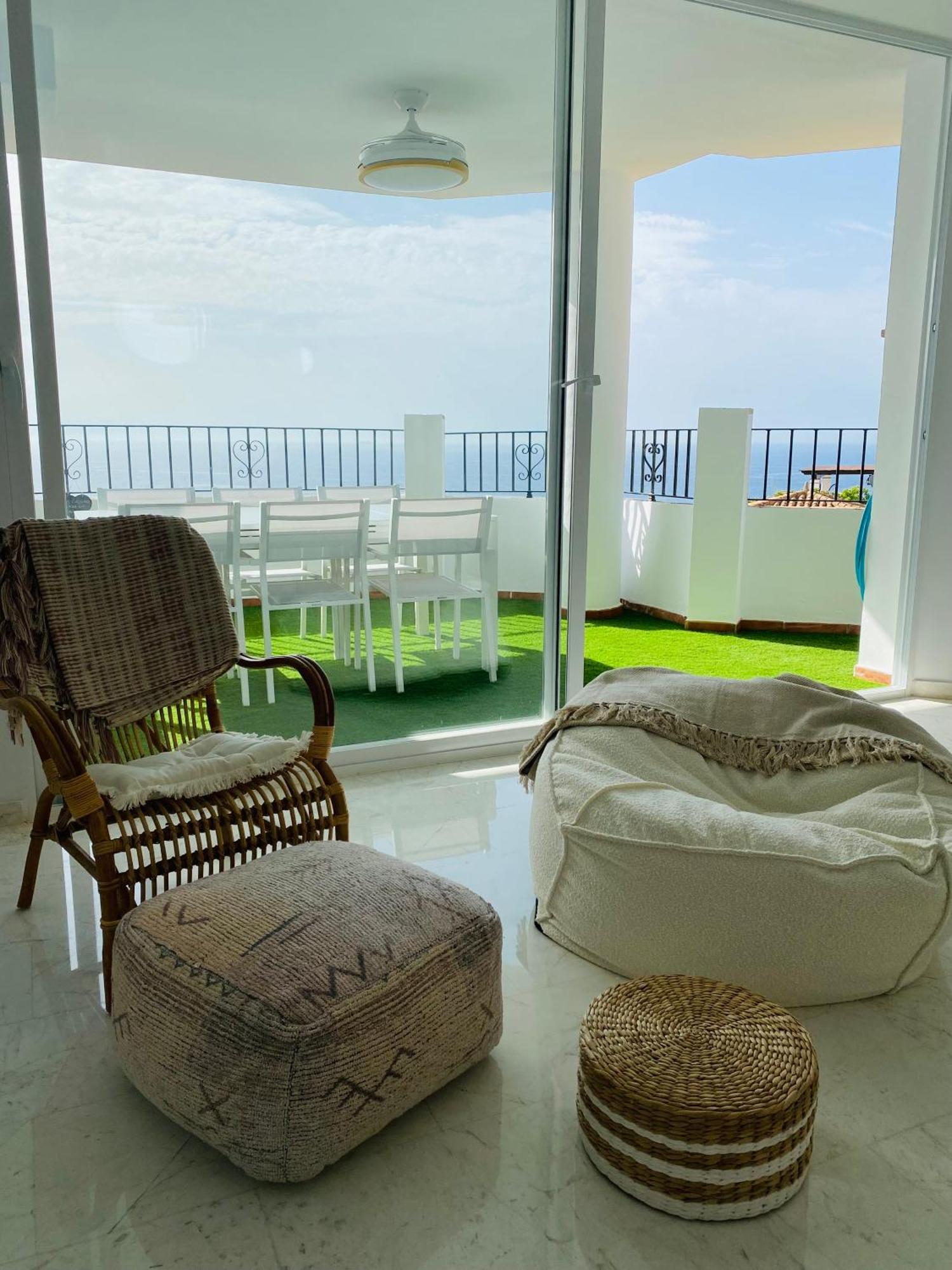 Jardines De Adnania En Marina Del Este Con Vista Al Mar Ada Ла Херадура Екстериор снимка