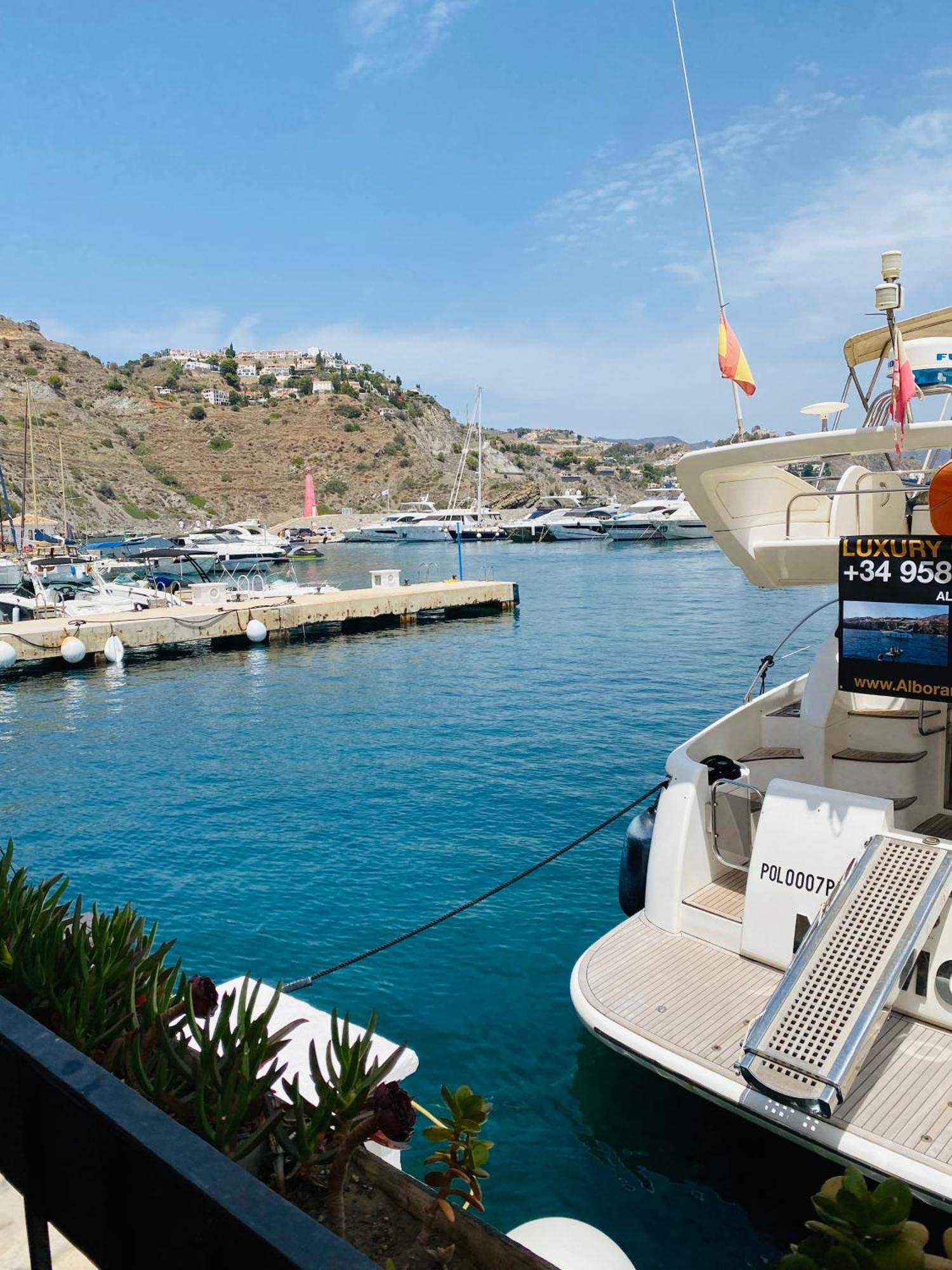Jardines De Adnania En Marina Del Este Con Vista Al Mar Ada Ла Херадура Екстериор снимка