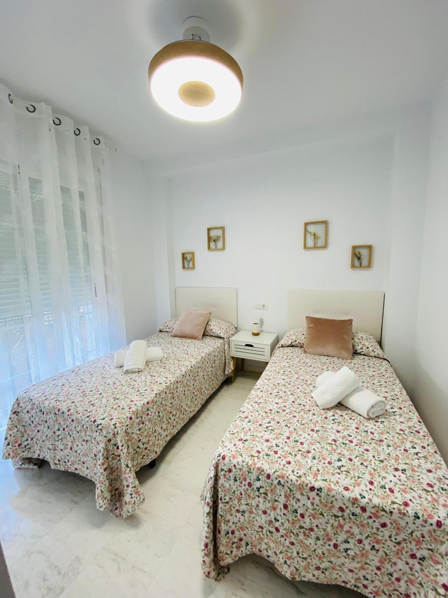 Jardines De Adnania En Marina Del Este Con Vista Al Mar Ada Ла Херадура Екстериор снимка