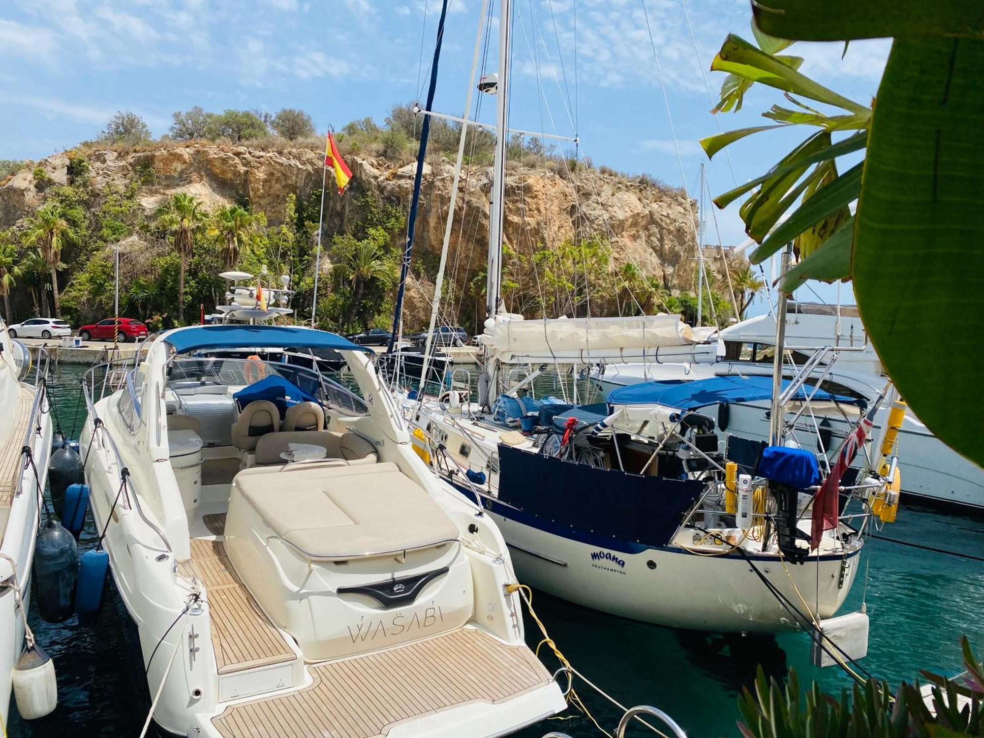 Jardines De Adnania En Marina Del Este Con Vista Al Mar Ada Ла Херадура Екстериор снимка
