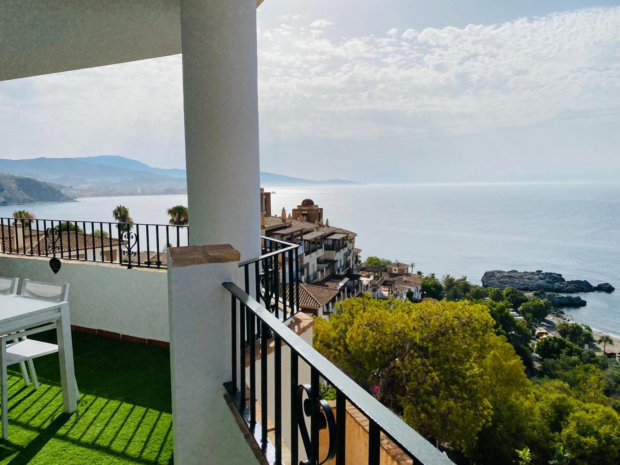Jardines De Adnania En Marina Del Este Con Vista Al Mar Ada Ла Херадура Екстериор снимка